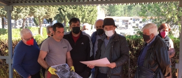 Visita a las fosas comunes