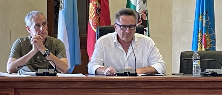 Renuncia a la Alcaldía